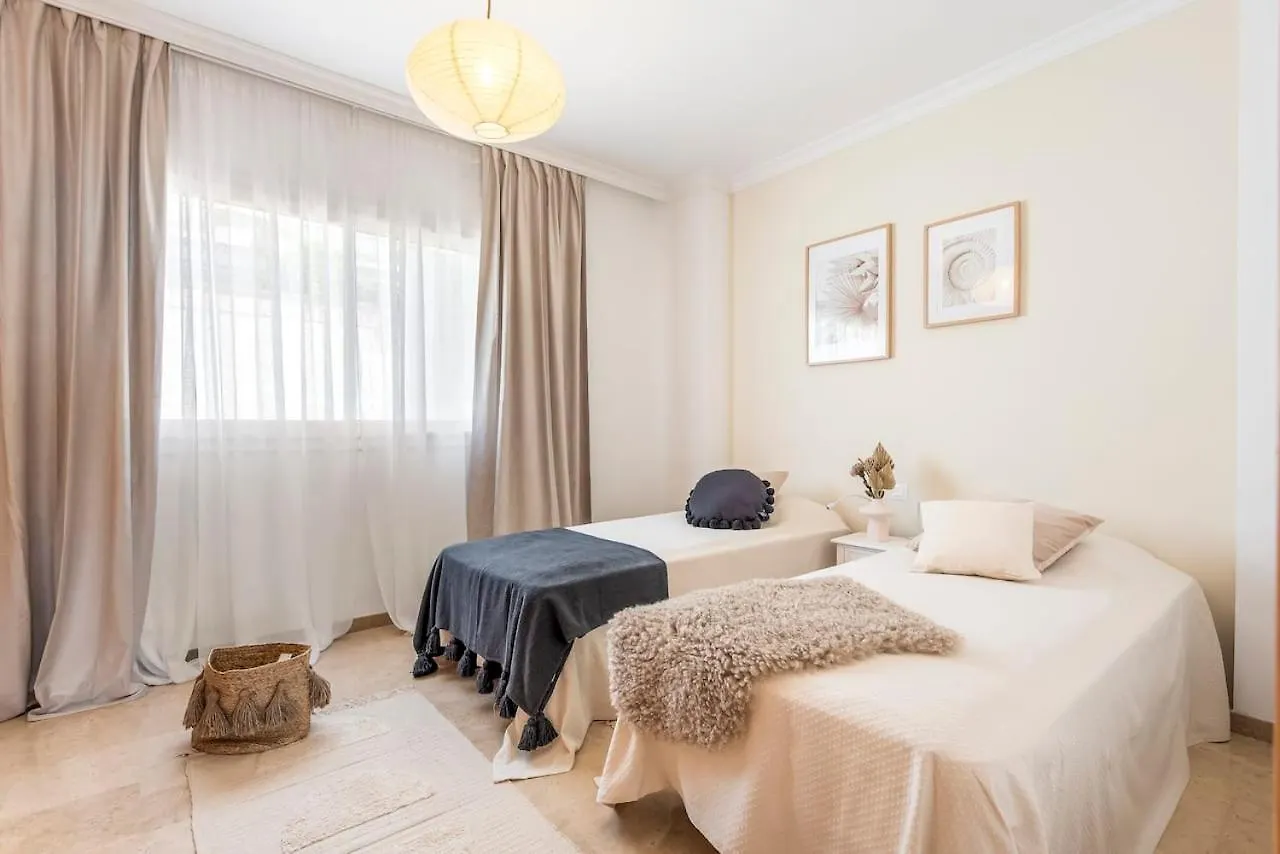 Modern Bright And Welcoming Ocean View Apartment Puerto de Santiago  Puerto de Santiago (Tenerife)