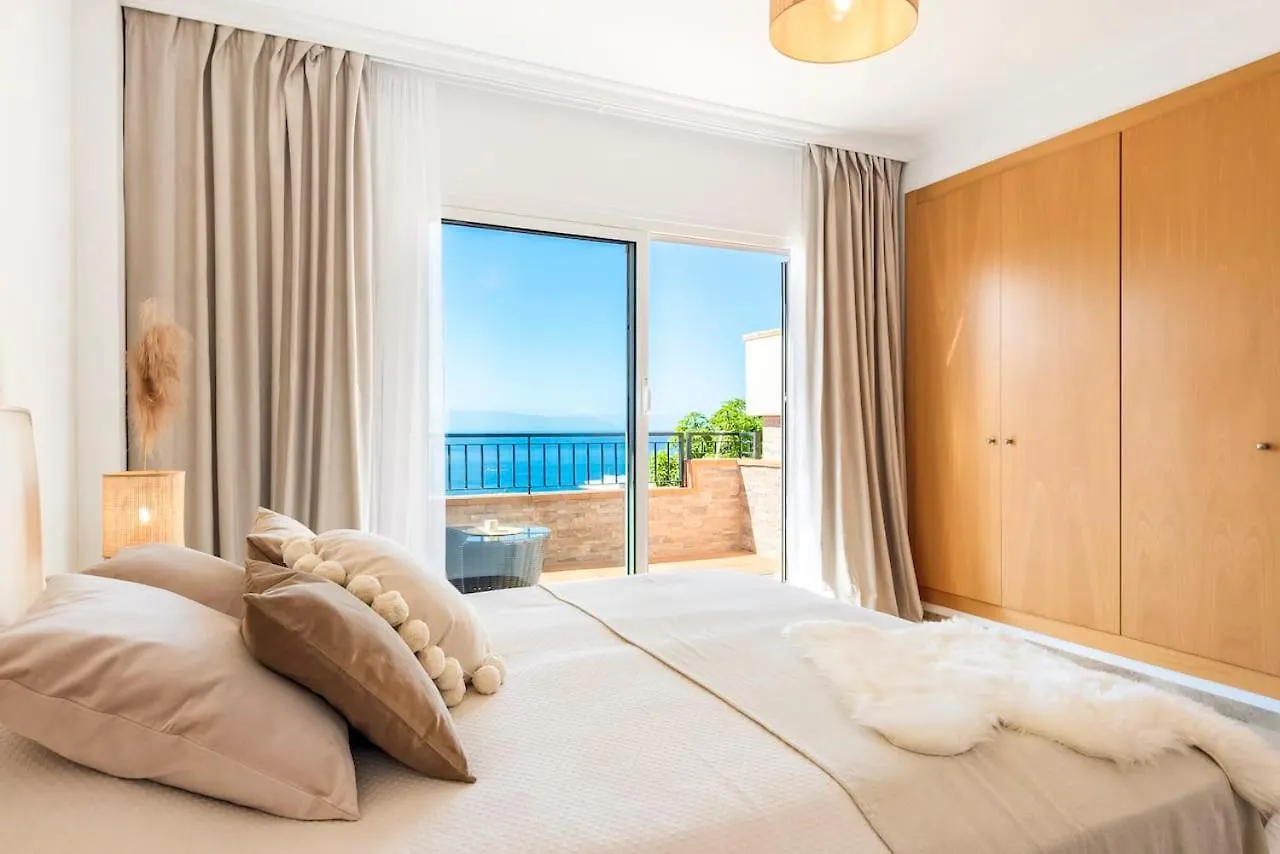 Modern Bright And Welcoming Ocean View Apartment Puerto de Santiago  Spain