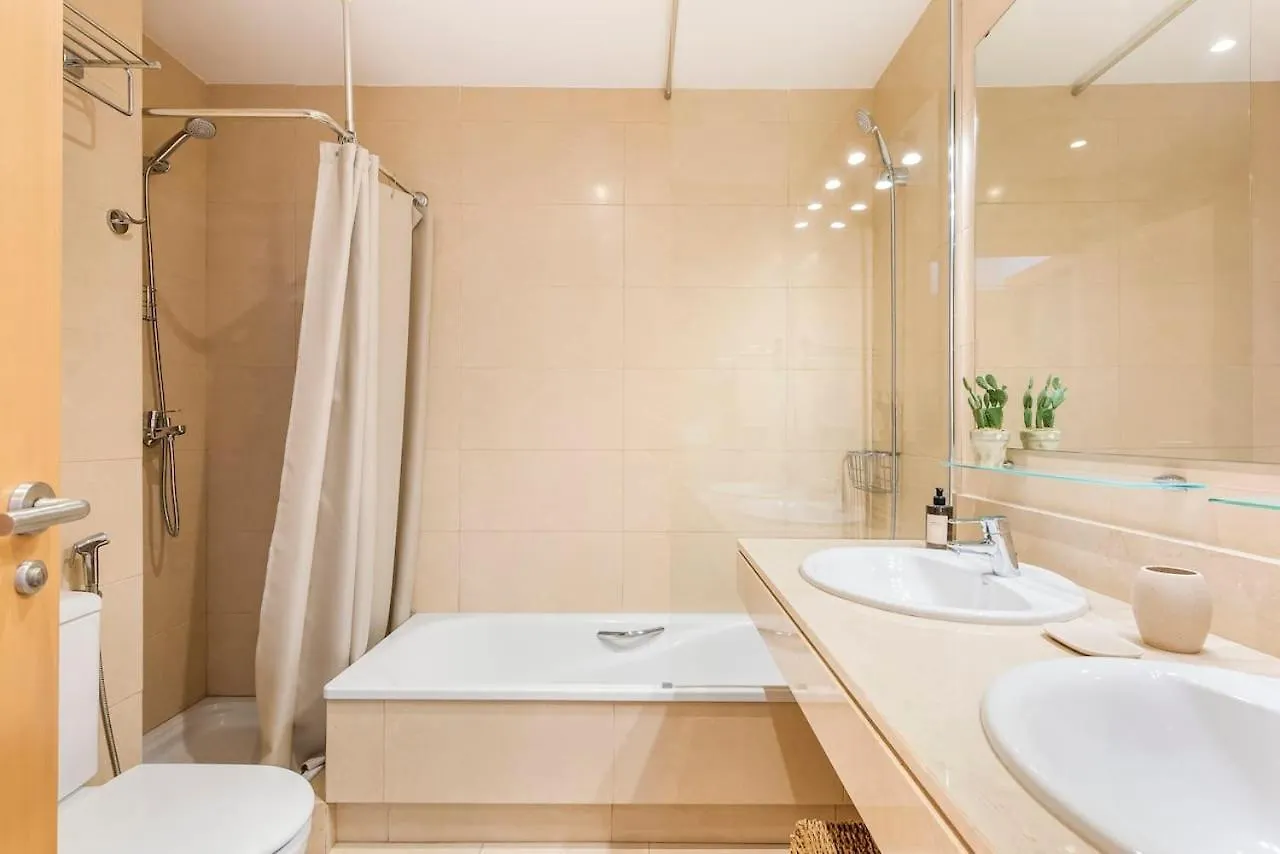 Modern Bright And Welcoming Ocean View Apartment Puerto de Santiago