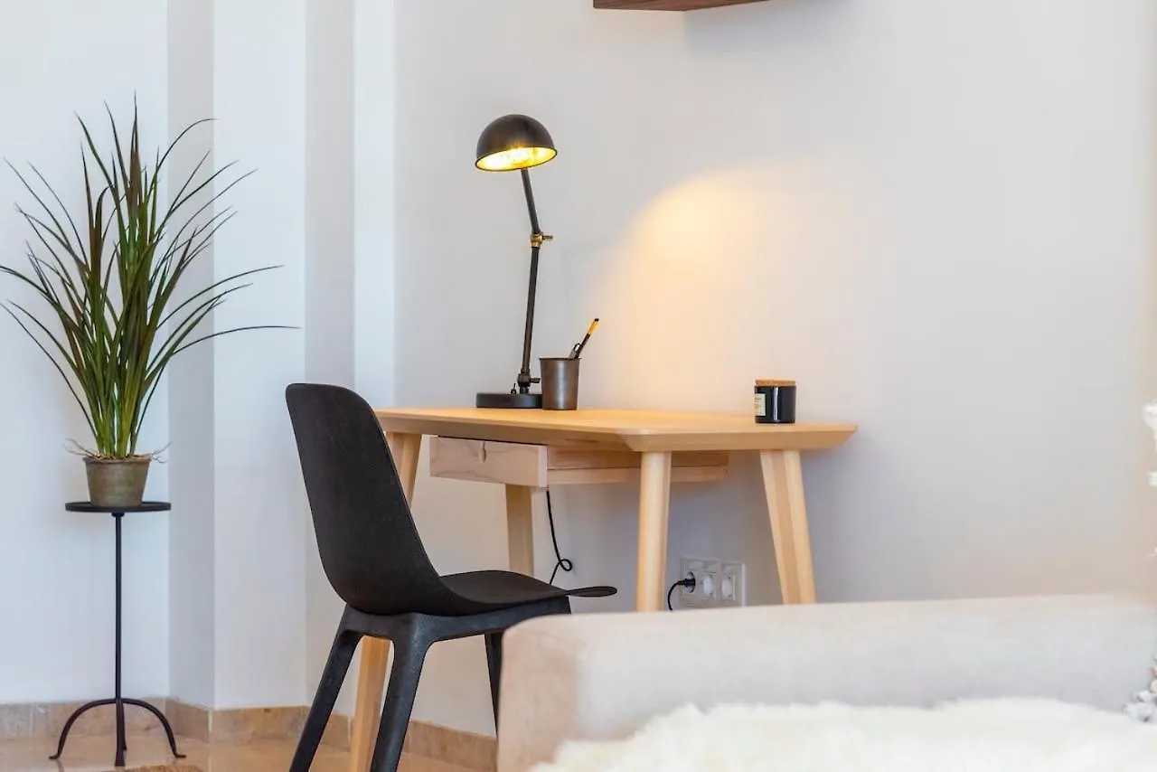 Modern Bright And Welcoming Ocean View Apartment Puerto de Santiago  0*, Puerto de Santiago (Tenerife)