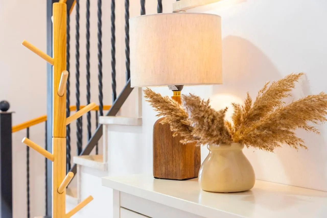Modern Bright And Welcoming Ocean View Apartment Puerto de Santiago