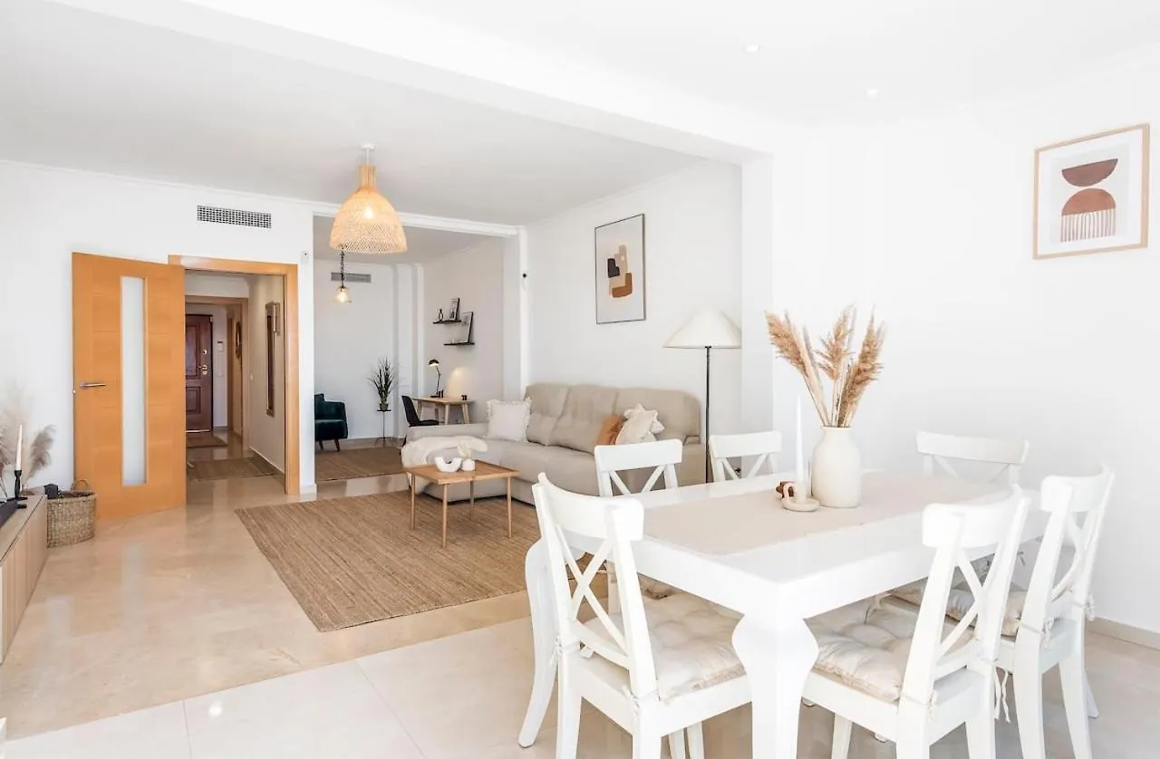 Modern Bright And Welcoming Ocean View Apartment Puerto de Santiago
